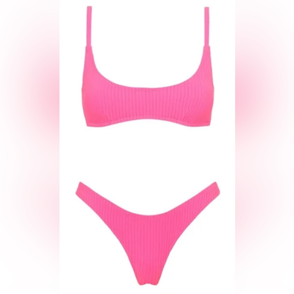 triangl maci top only size small +!